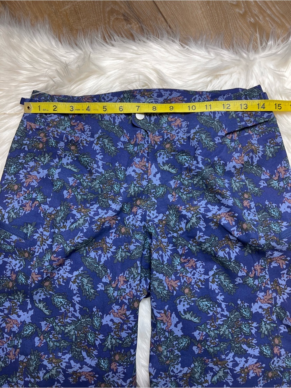 PATAGONIA  WOMEN'S DIRT ROAMER
MOUNTAIN BIKE SHORTS. Size 4. New With Tags. - Picture 8 of 11